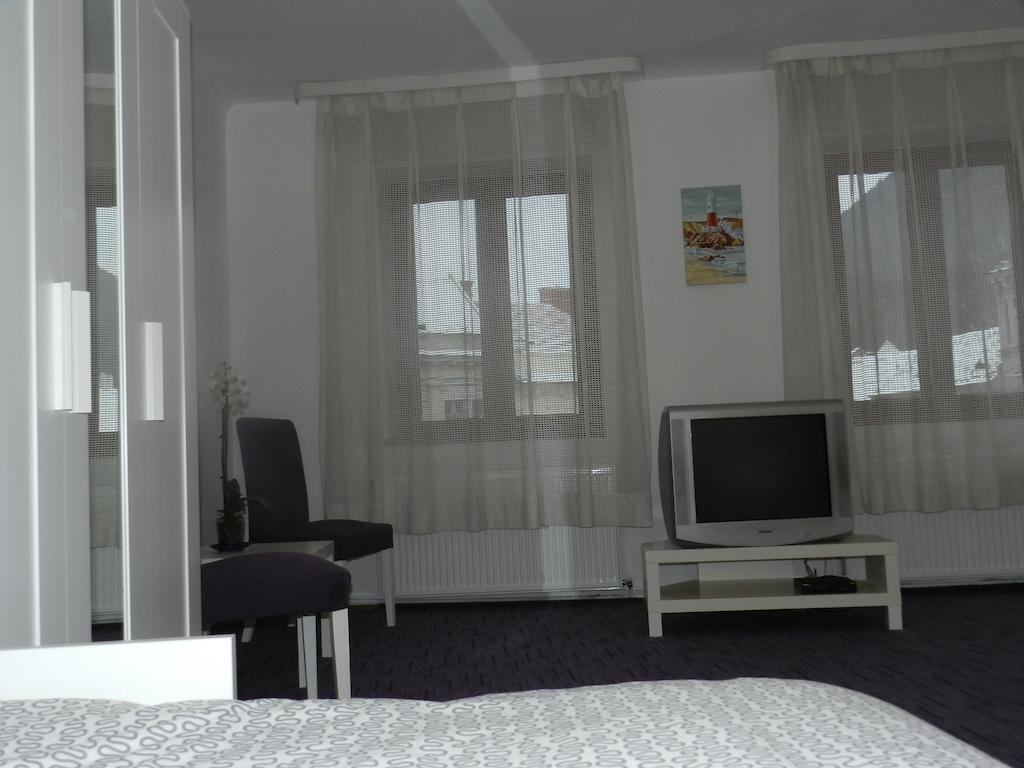 Studio S. Apartment Brasov Phòng bức ảnh