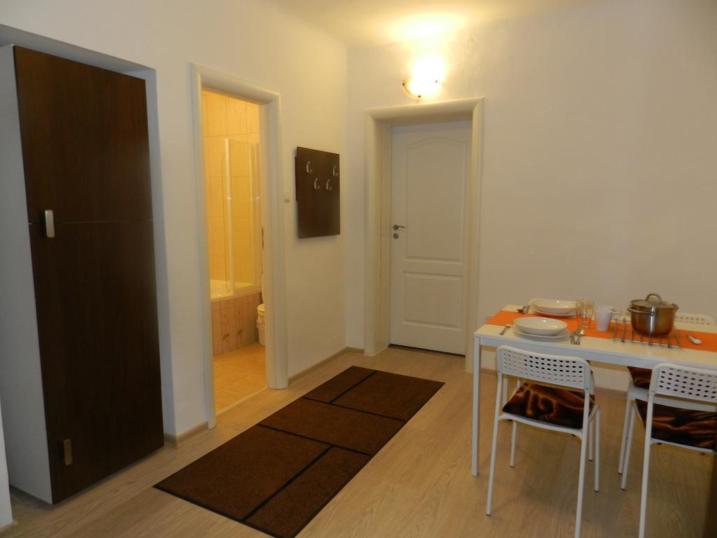 Studio S. Apartment Brasov Phòng bức ảnh